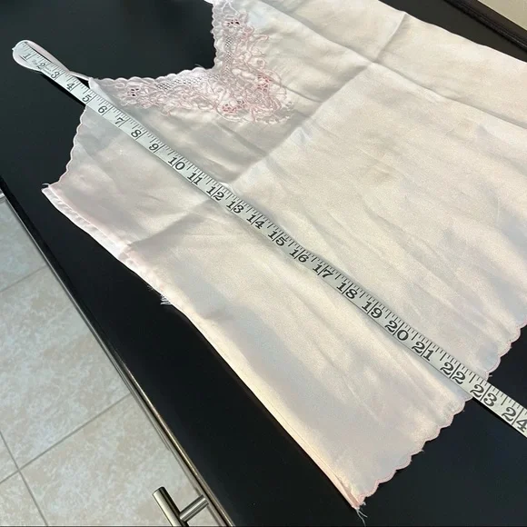 Vintage Diana Hand Embroidered Pink vintage satin intimates Set Shorts & top, M - Picture 4 of 13
